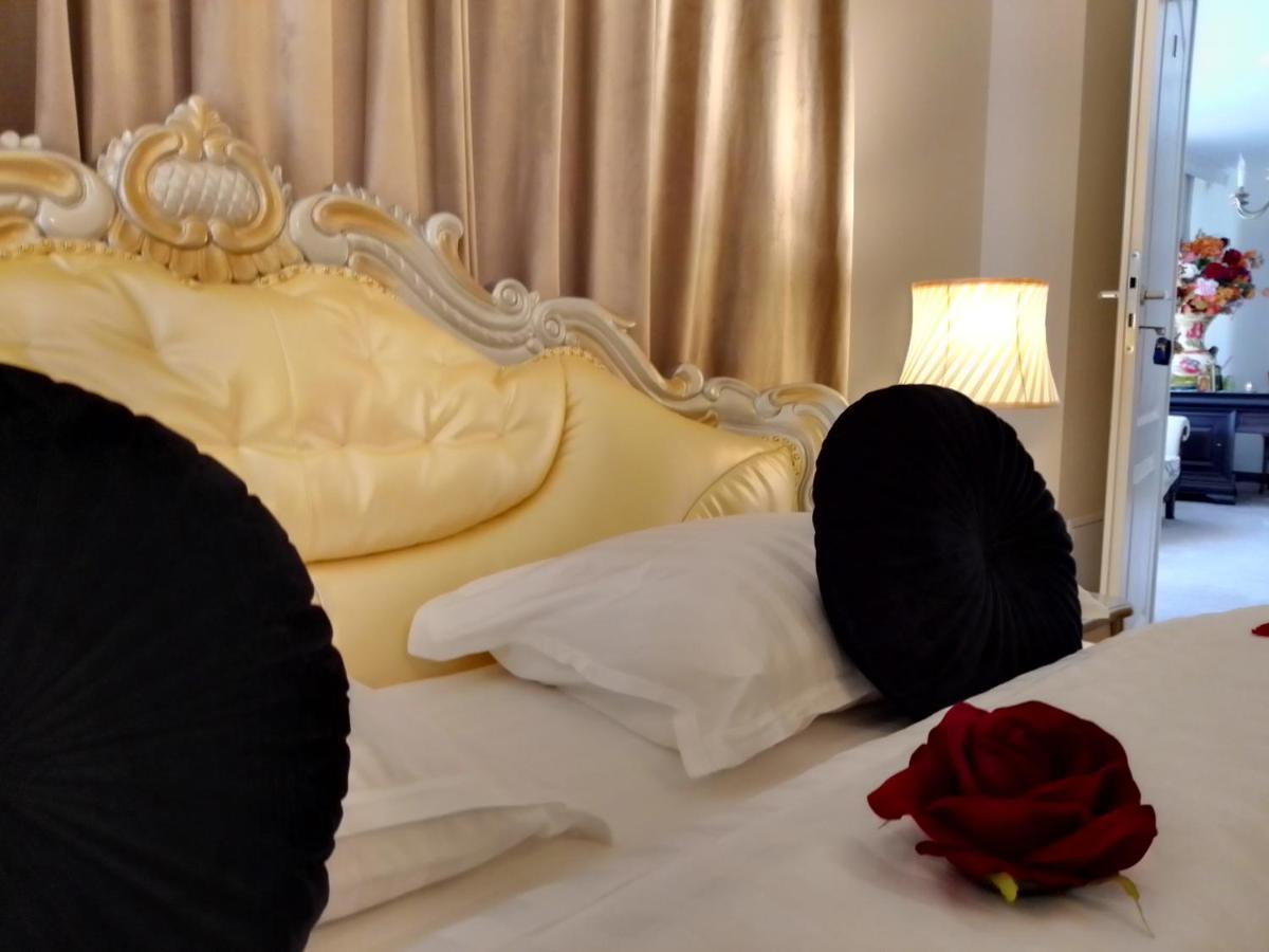 Casa Maria Roses Hotell Rîşnov Eksteriør bilde