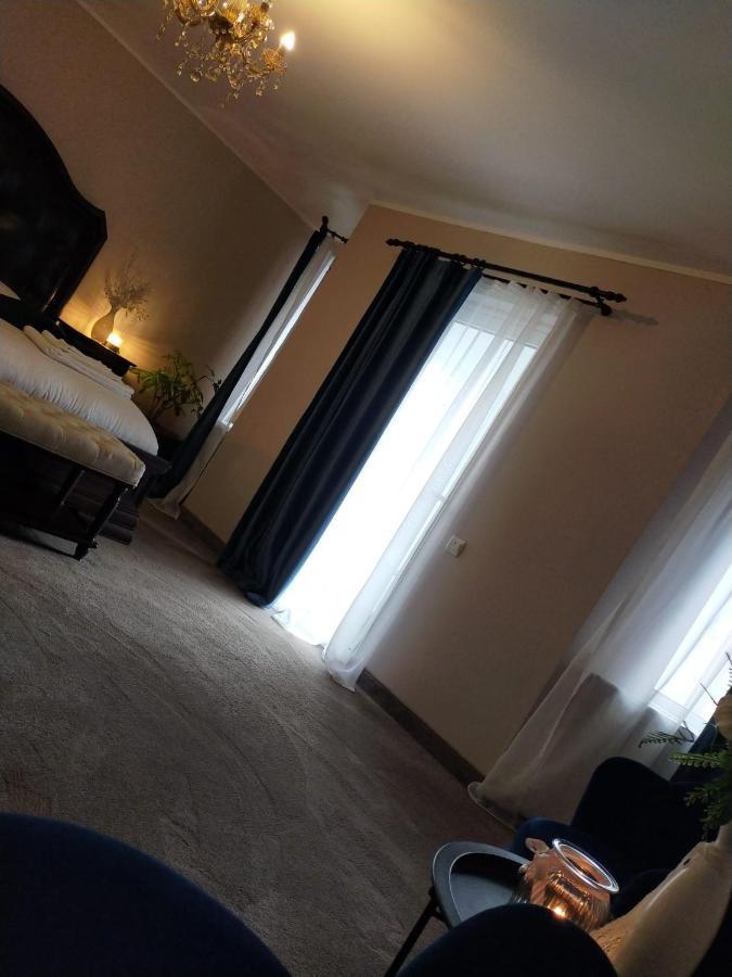 Casa Maria Roses Hotell Rîşnov Eksteriør bilde