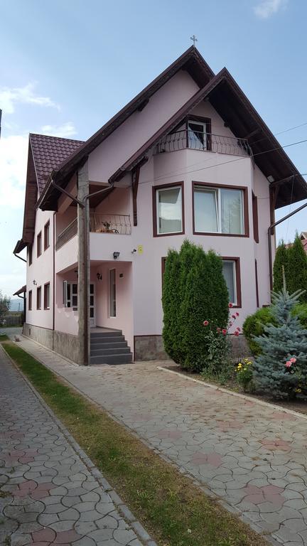 Casa Maria Roses Hotell Rîşnov Eksteriør bilde